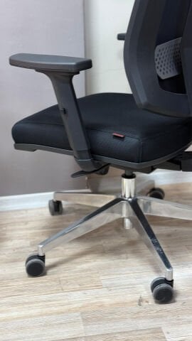 Akburo Ermes Fileli Kısa Şef Toplantı Koltuğu