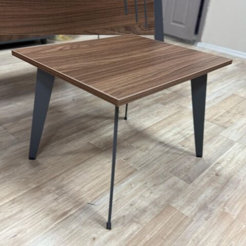 طقم مكتب تنفيذي من أكبورو بلاك إيتا بدون مقعد