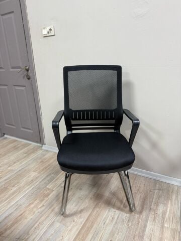 Akburo Office Power U-Legged Guest Chair