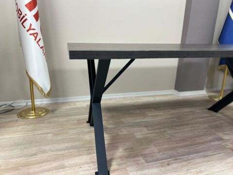 Akburo Matrix Toplantı Masası Powerlar İle Set