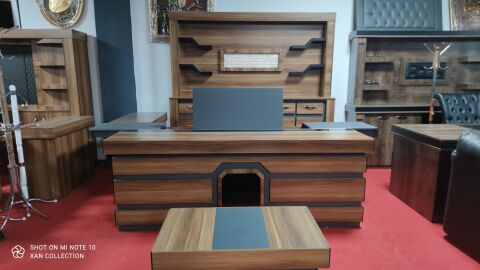 Akburo Baron Executive Office Set Modelle mit Unit Tiger Sitzgruppe