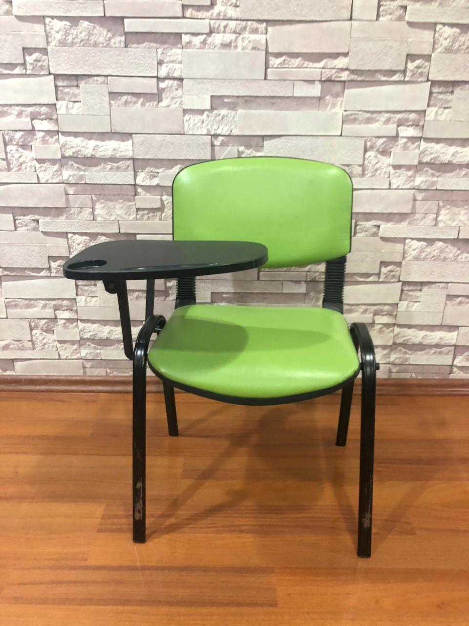 Akburo Form Konferans Koltuğu (Oynar Kollu)