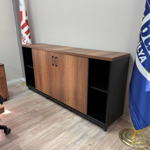 طقم طاولة أكبورو ريغا مع ريتا