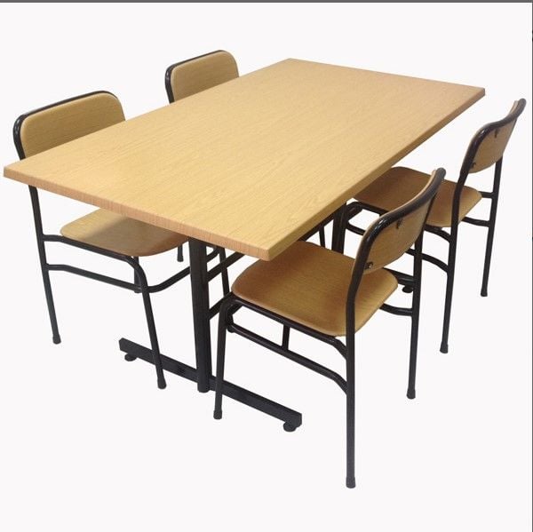 Akburo Werzalit Masa Takımı Sandalyeler Dahil