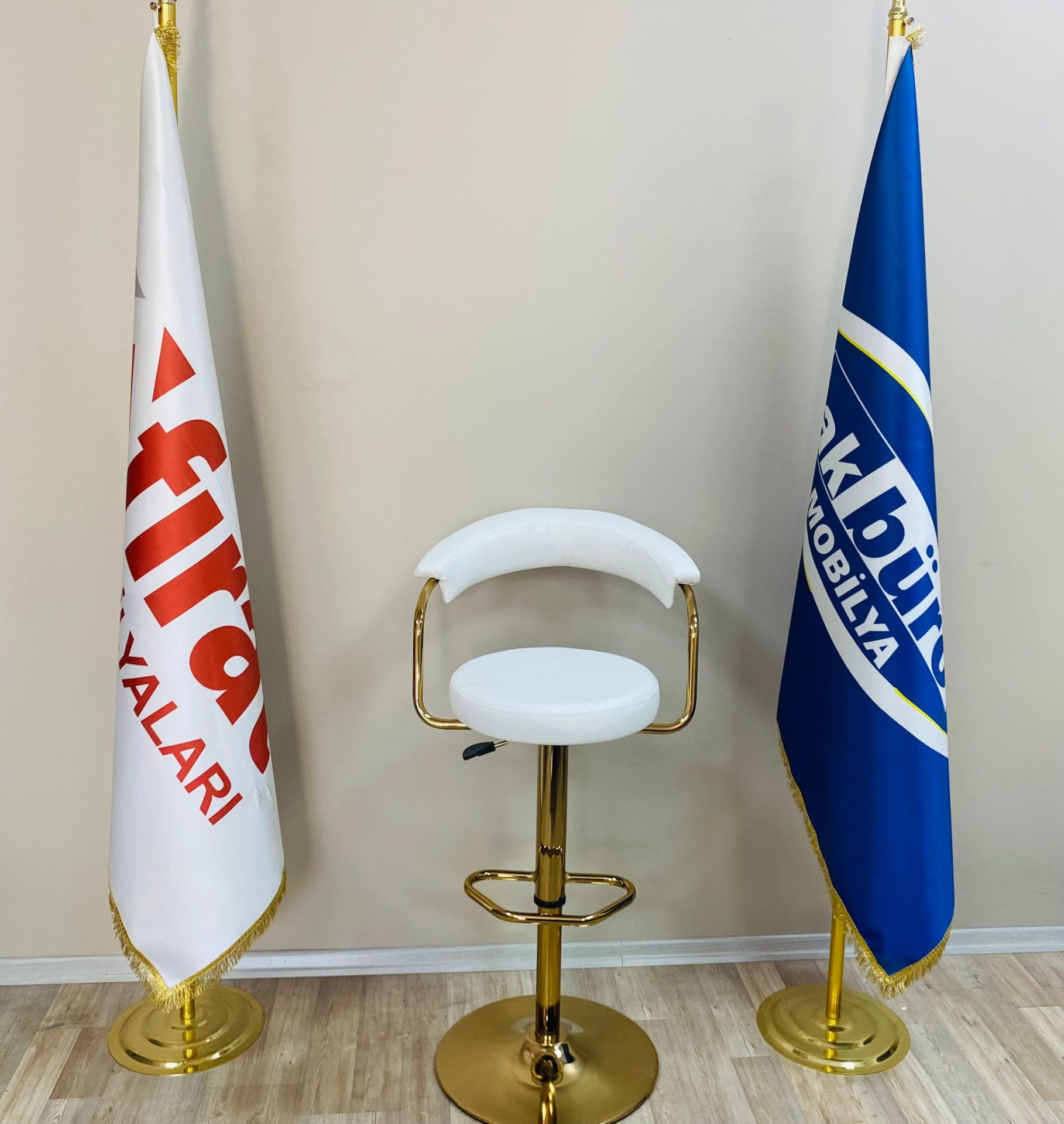 Akburo Ofis Galleria Bar Sandalyesi Beyaz Gold Ayak