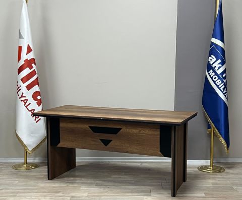 Akburo Doğuş Masa