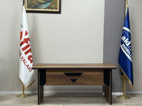 Akburo Doğuş Masa